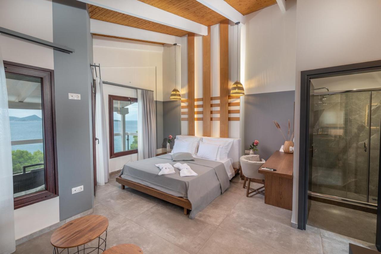 Trizonia Bay Hotel Bagian luar foto